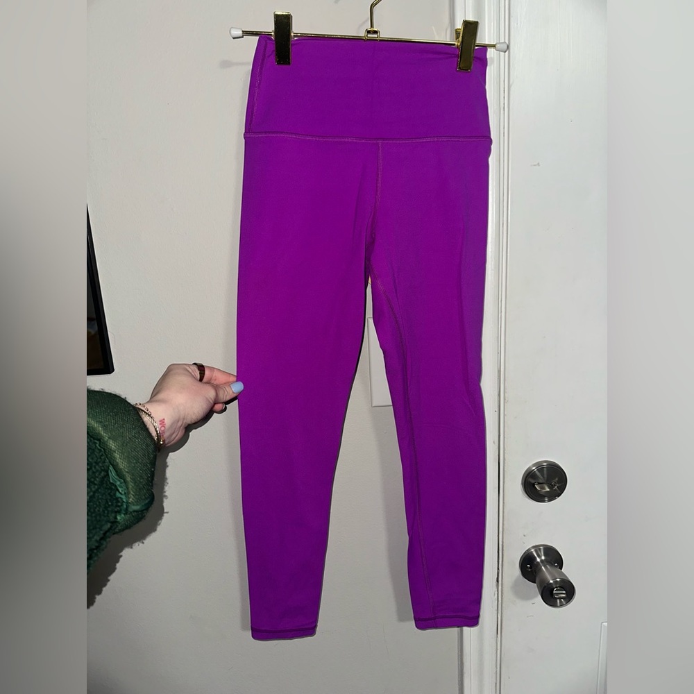 Athleta Vibrant Purple Leggings 7/8 length EUC